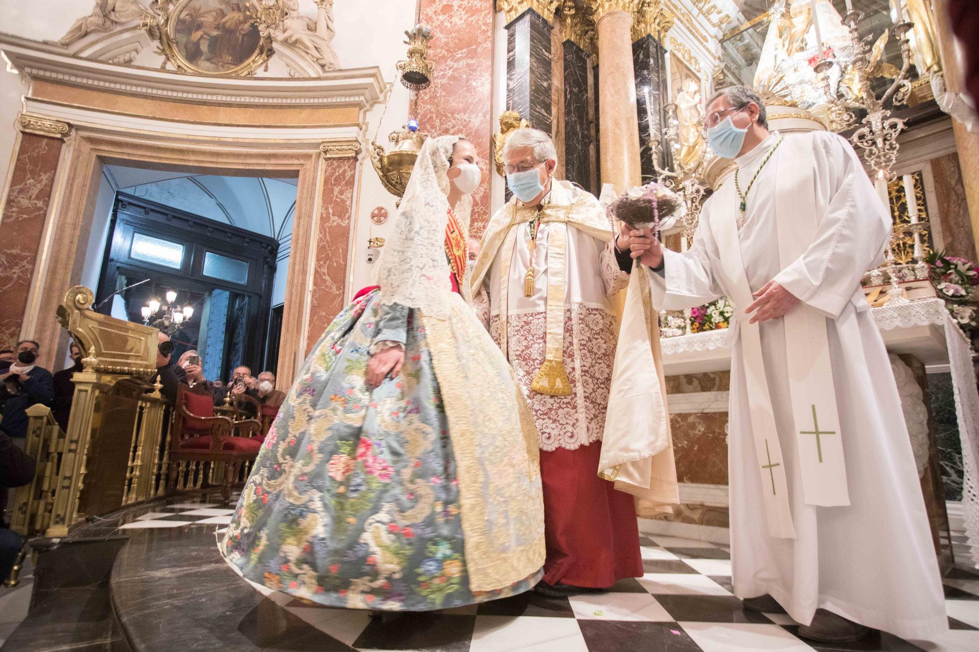 La fallera mayor infantil llega a la Mare de Déu