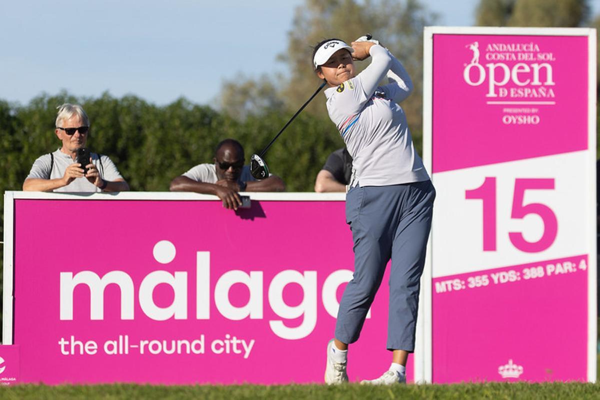 Cheengat vivió su ronda más floja en el Open de España (72) y abre la puerta a sus perseguidoras