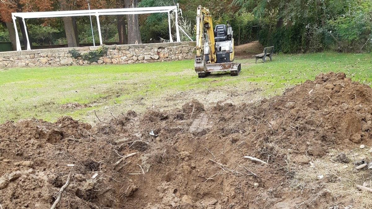 Lugar en el que se ha detectado la fuga de agua que ha mantenido inundada la zona durante semanas.