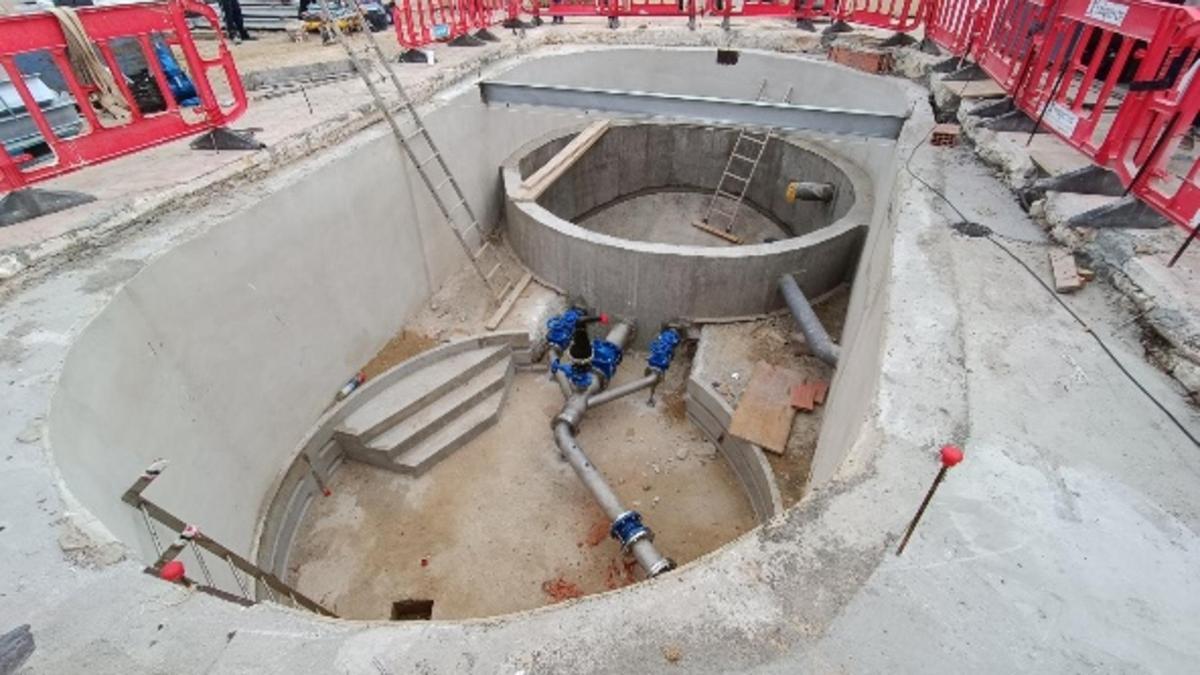 La estación de Tabarca durante los trabajos para que impulsará el bombeo hasta Santa Pola