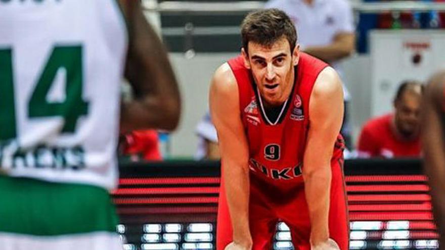 Claver, en un encuentro con el Lokomotiv Kuban.