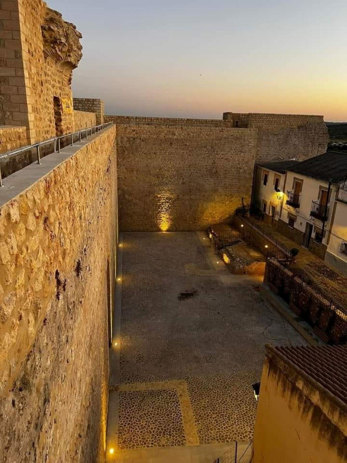 Iluminación exterior del Castillo de Hornachuelos.