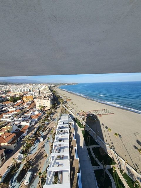 Juanma Moreno inaugura el Mirador del Carmen