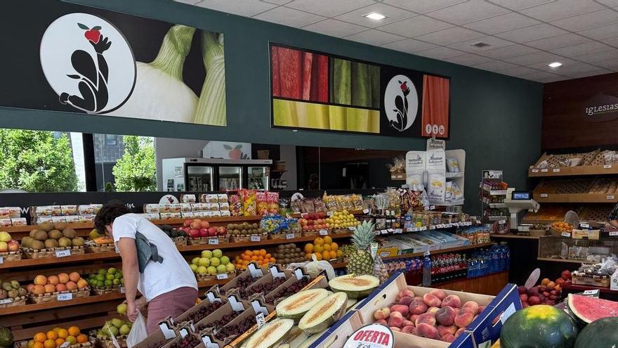 Cierran tres negocios de Frutas Nieves en Vigo por el desahucio de un franquiciado