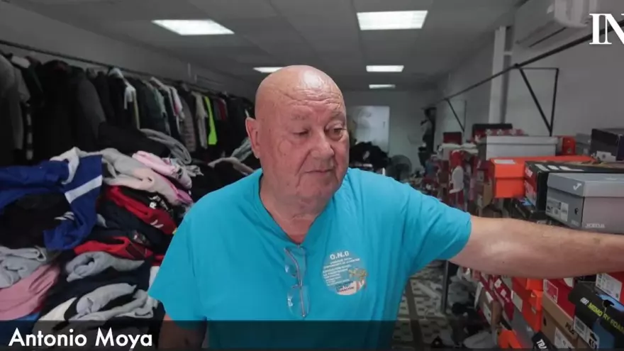 La Asociación La Prosperidad de San Gabriel pone en marcha un ropero solidario