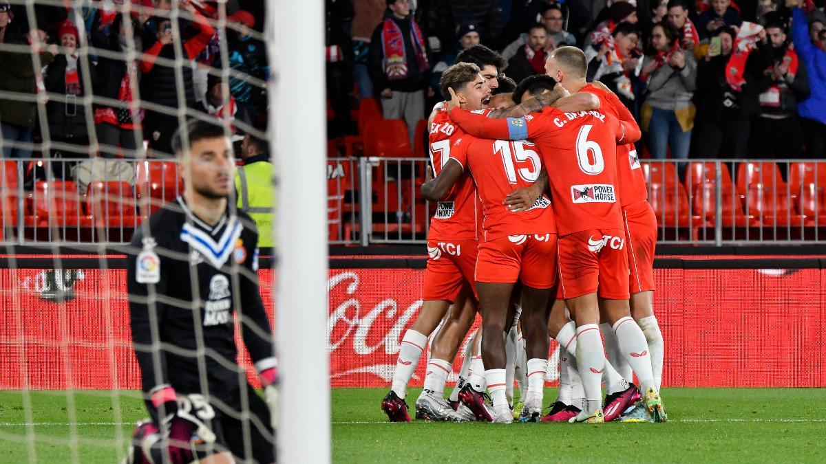 Los jugadores del Almería celebrando un gol contra el Espanyol