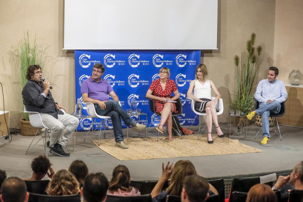 Jaume Carrió y Laura Gost dan consejos sobre cine a los alumnos de Son Pacs