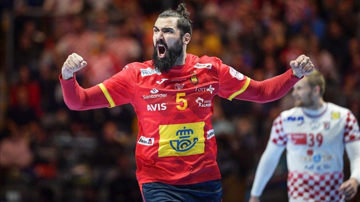 Jorge Maqueda fue clave con tres goles al final del primer tiempo