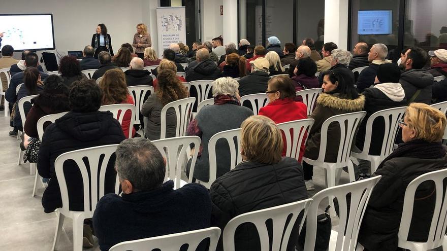 Almassora abre el renovado auditorio a los beneficiarios de 3,8 millones para la rehabilitación de viviendas