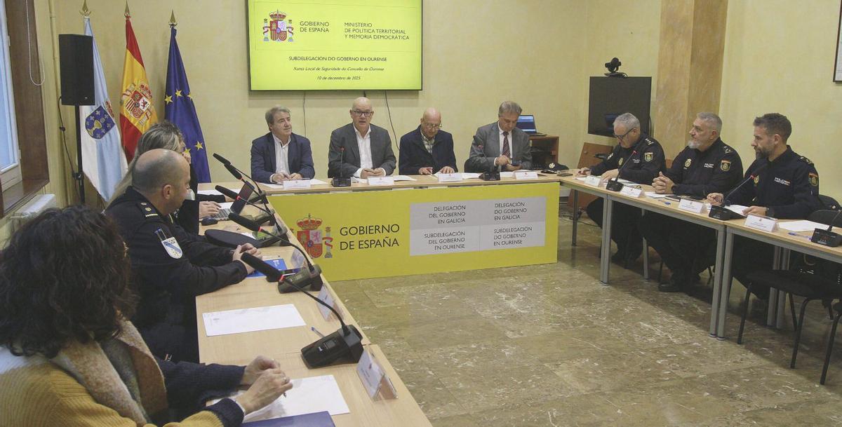 Reunión de la junta local de seguridad, con representantes policiales y de administraciones. |  I. Osorio