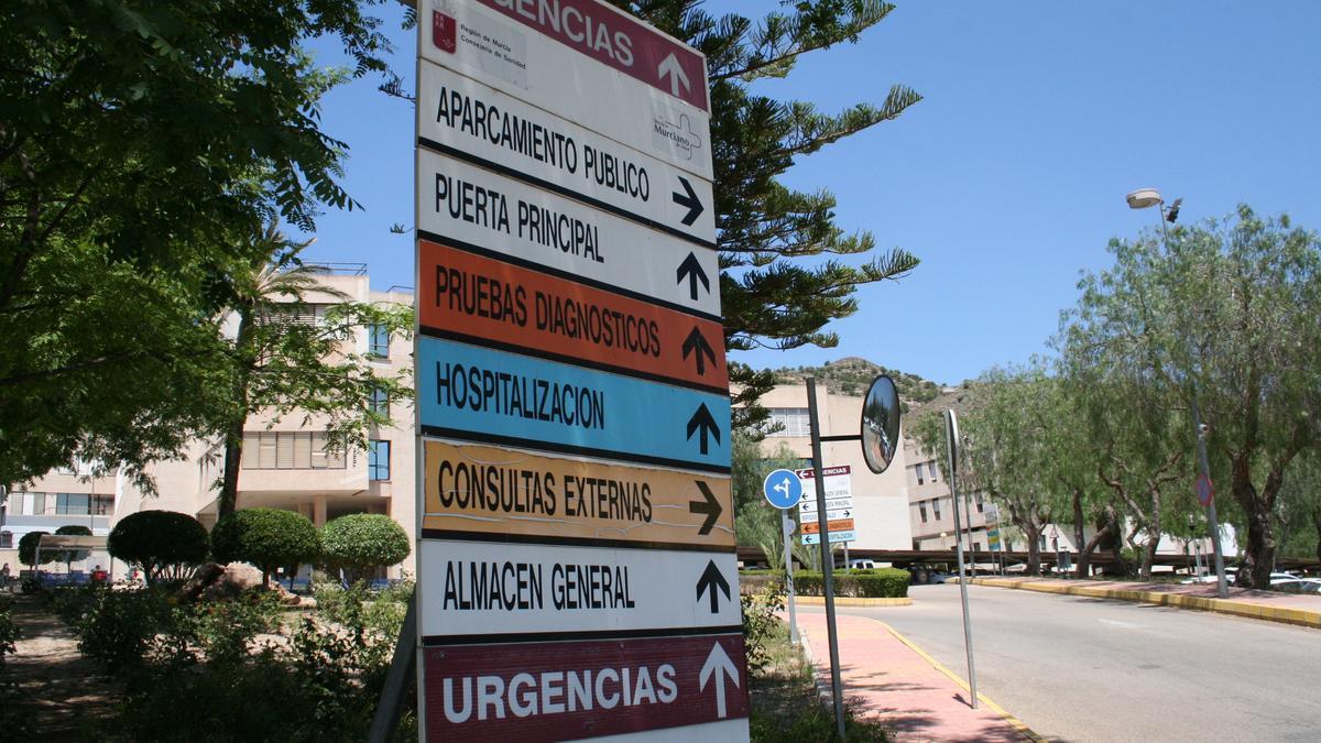 Entrada al recinto hospitalario del Rafael Méndez.