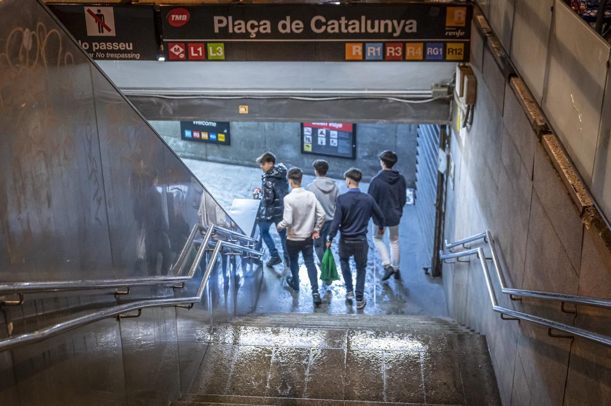 En el tren del botellón a Mataró