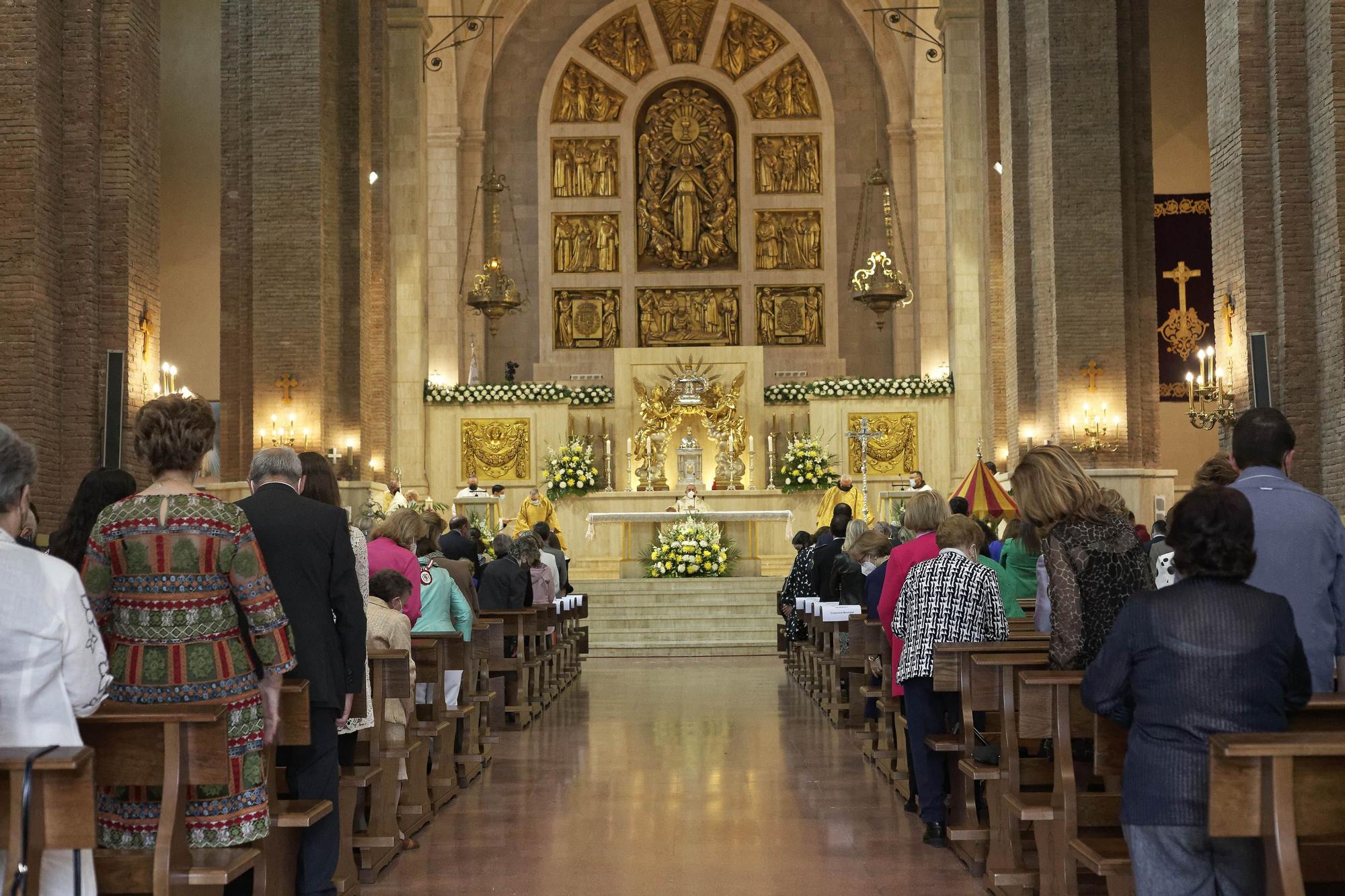 Día de Sant Pasqual en Vila-real, con misa y 'Xulla' en la intimidad