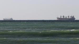 zentauroepp18000274 xah01 musandam  om n  15 1 2012   petroleros cruzan el estre191011094201