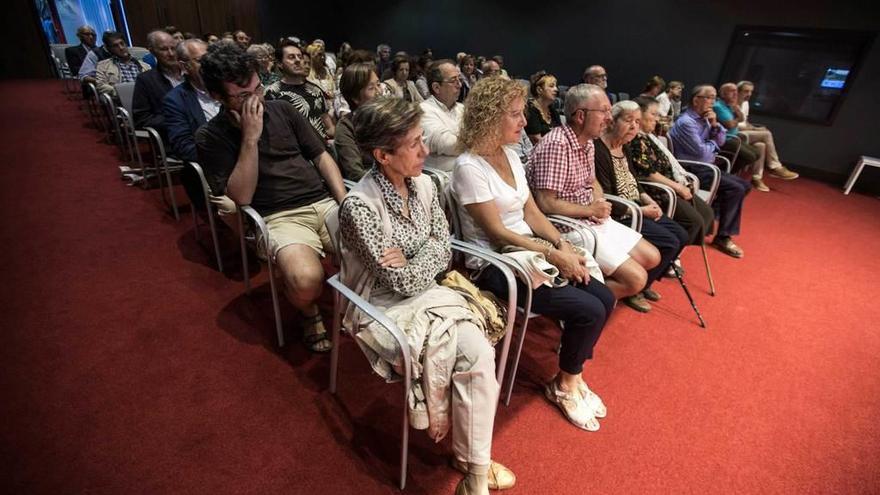 Público, ayer, en el acto celebrado con motivo del Día de Galicia en Asturias.