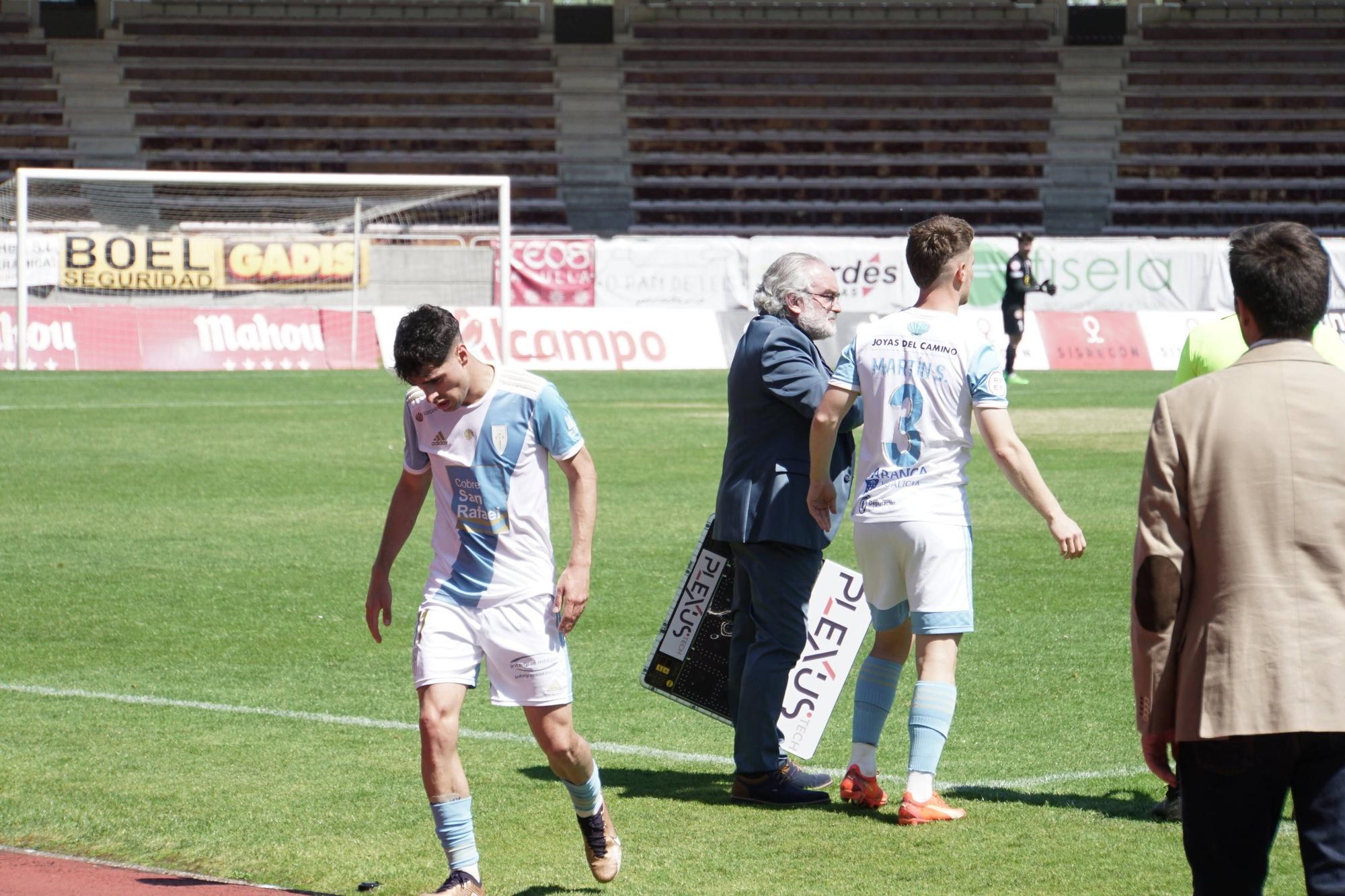 SD Compostela 3 - Palencia 0: las imágenes del partido