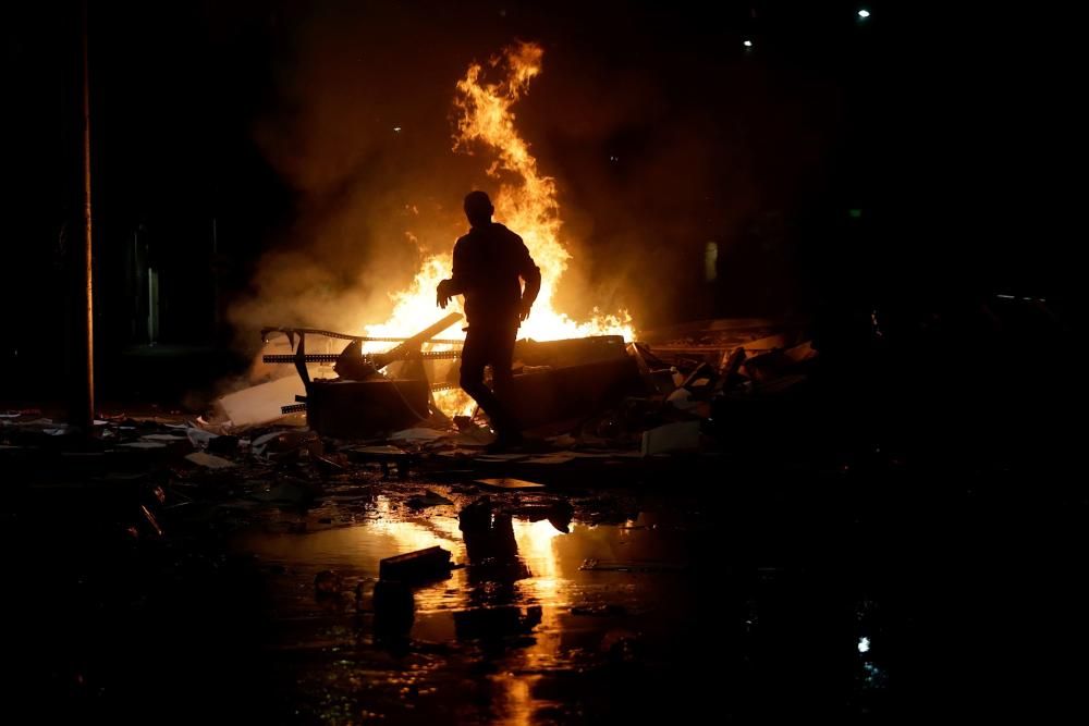 Octavo día de protestas contra Piñera, en ...