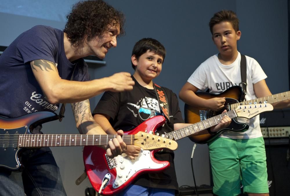 Clase magistral infantil organizada por el Derrame Rock