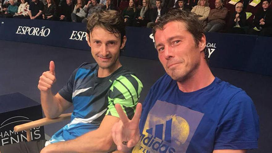 Juan Carlos Ferrero y Marat Safin, tras la final del ATP Champions Tour