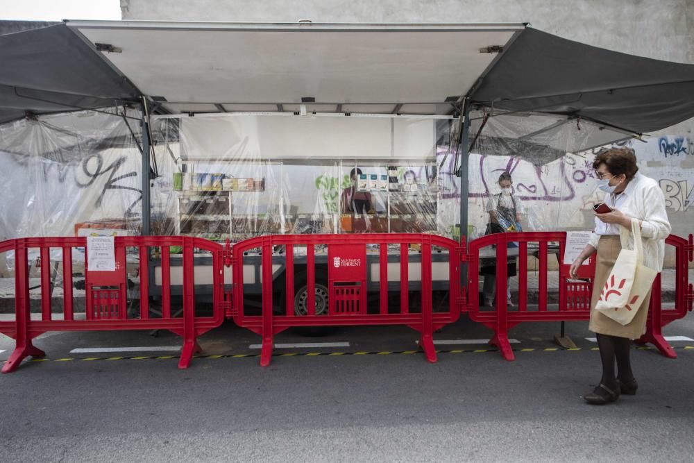 Torrent recupera el mercado ambulante de los viernes