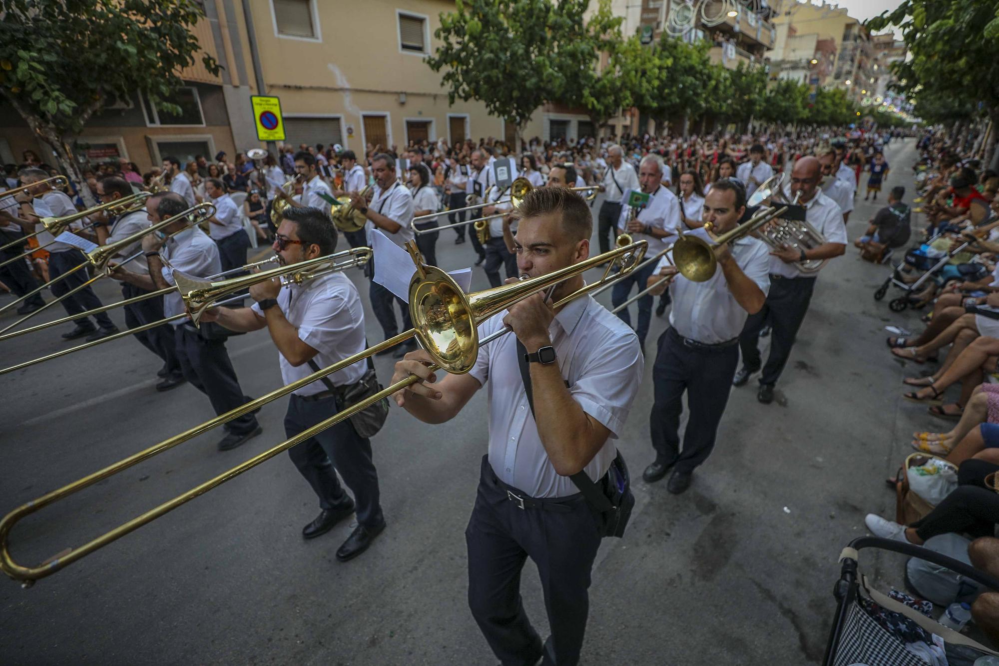 Vuelve la magia de los Moros y Cristianos en Mutxamel