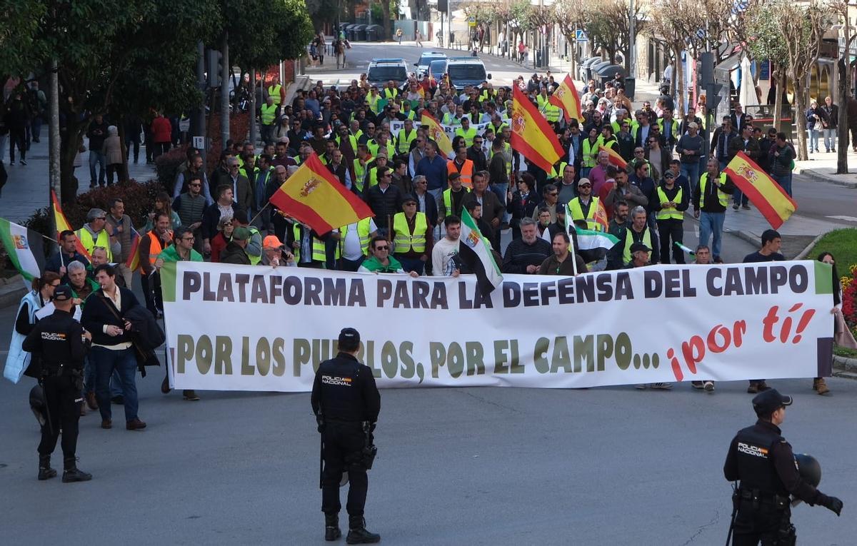Manifestación por el centro de Badajoz de la Plataforma en Defensa del Campo.