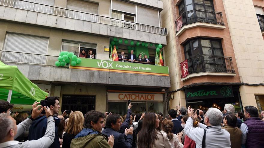 Vox Córdoba anima a seguir el paro del transporte