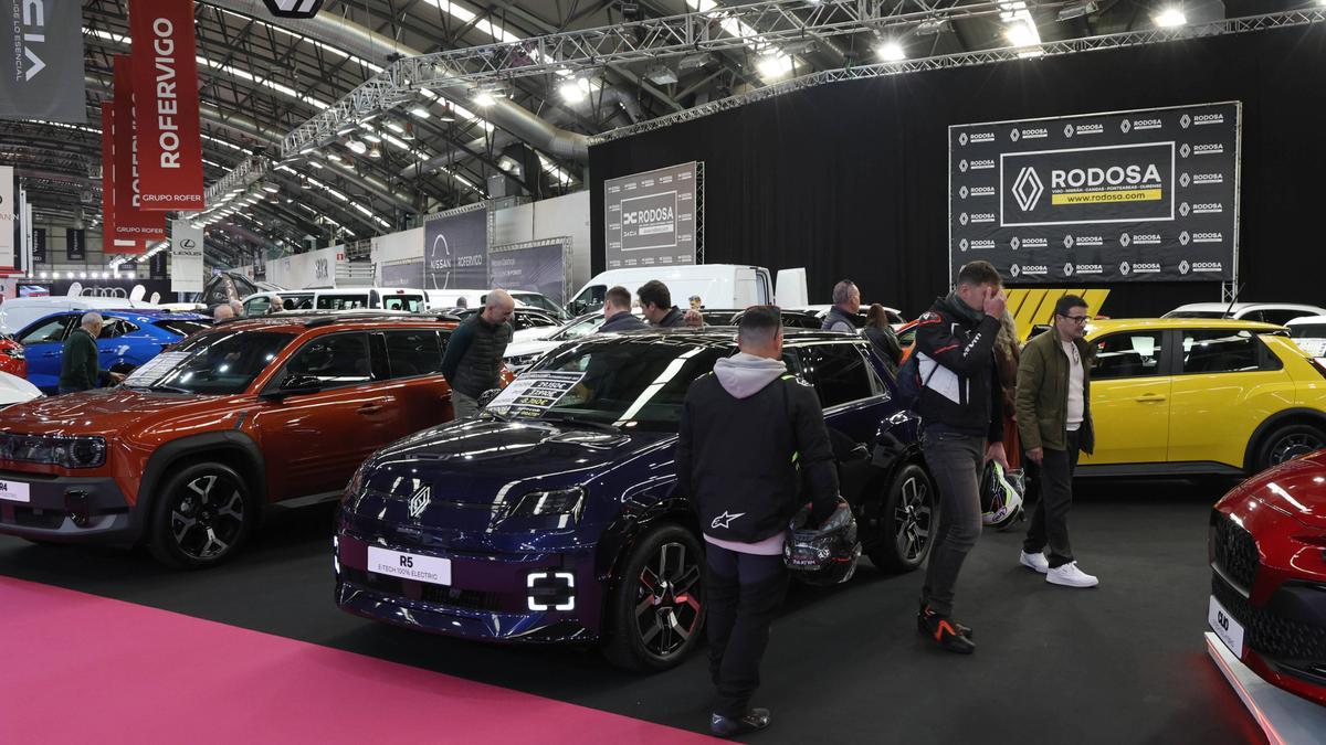 Coches eléctricos en el Salón del Automóvil de Vigo, celebrado en marzo en el Ifevi.