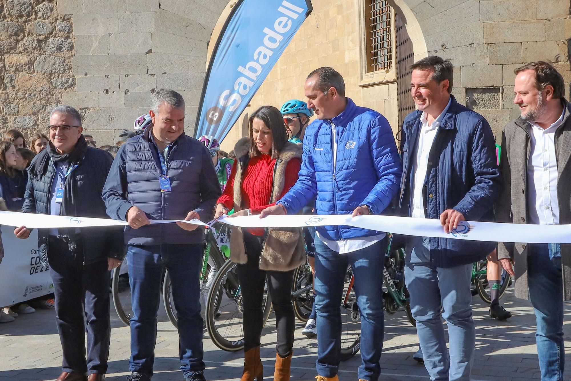 Salida de la 74 Vuelta Ciclista a la Comunidad Valenciana desde Orihuela