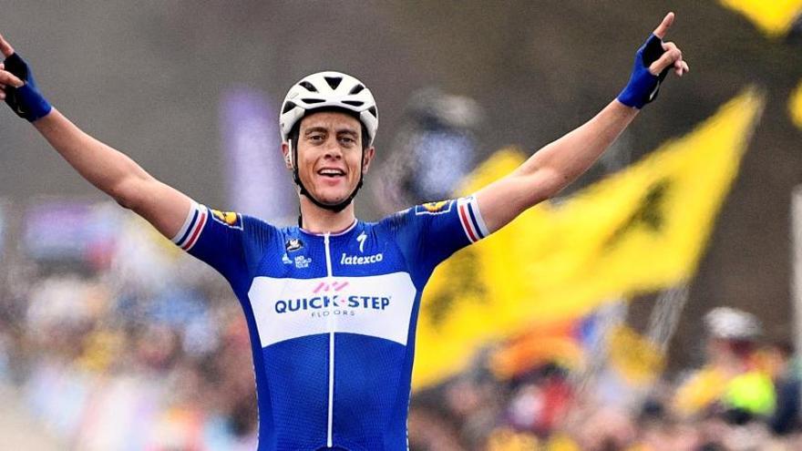 El holandés Niki Terpstra se lleva el Tour de Flandes