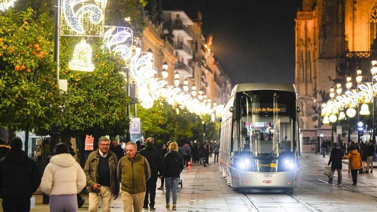 Imágenes del alumbrado navideño, en una foto de archivo.