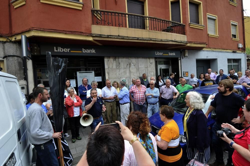 Protesta de vecinos en Figaredo