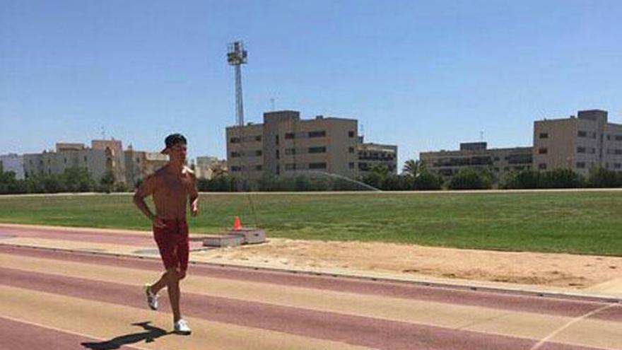 Cristiano Ronaldo corre en las pistas de Can Misses en Ibiza.