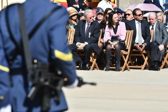 10/12/2019 TELDE.  El Mando Aéreo de Canarias celebra la festividad de Nuestra Señoara del Loreto, Patrona del Ejército del Aire, con imposición de condecoraciones, homenaje alos Caídos y Desfile.  Fotógrafa: YAIZA SOCORRO.  | 10/12/2019 | Fotógrafo: Yaiza Socorro