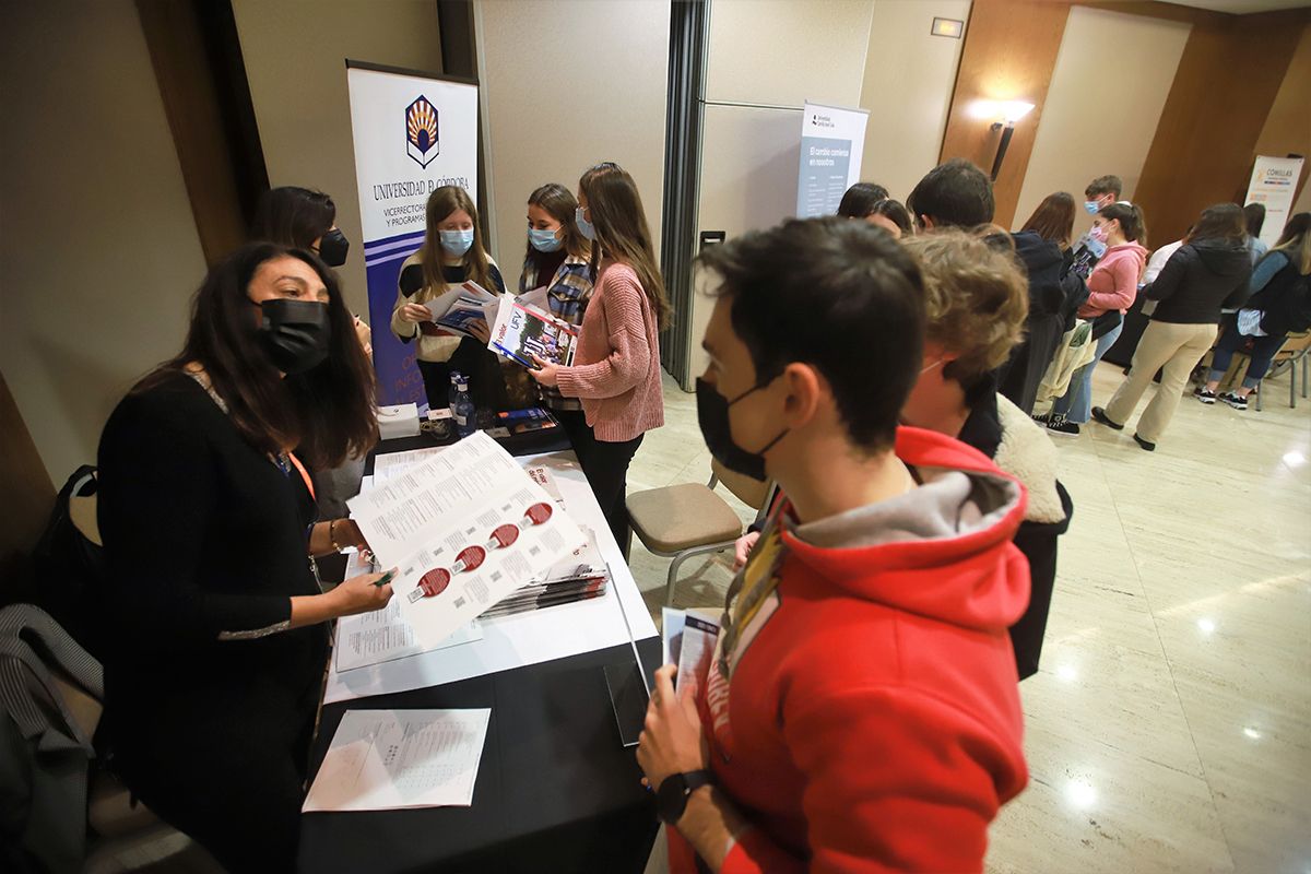 Unitour una feria para despejar las dudas de los estudiantes cordobeses