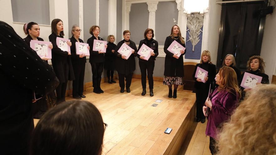 Voces femeninas en el Antiguo Instituto: así fue el  Encuentro de Coros de mujeres Villa de Gijón