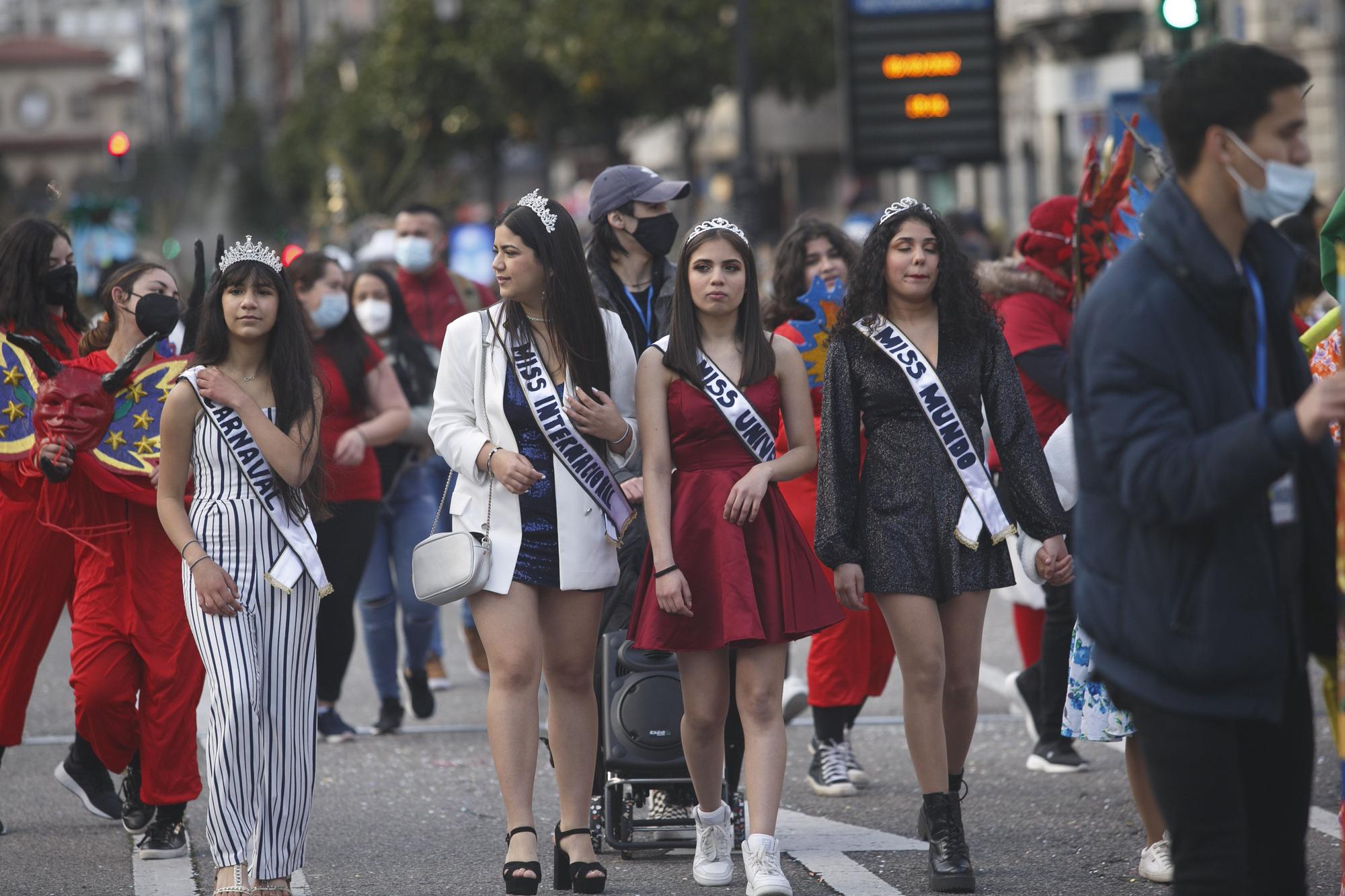 Galería de fotos: Así fue el gran desfile del carnaval en Oviedo