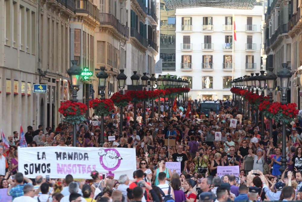 Málaga se echa a la calle contra la puesta en libertad de 'La Manada'