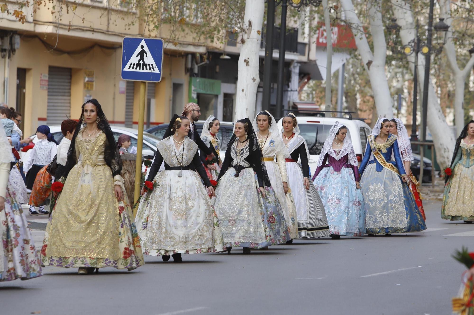 Multitudinaria Ofrenda fallera en Xàtiva