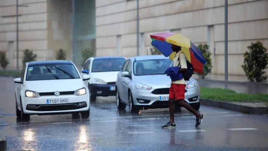 Ein heftiger Regenschauer mischt Palma auf