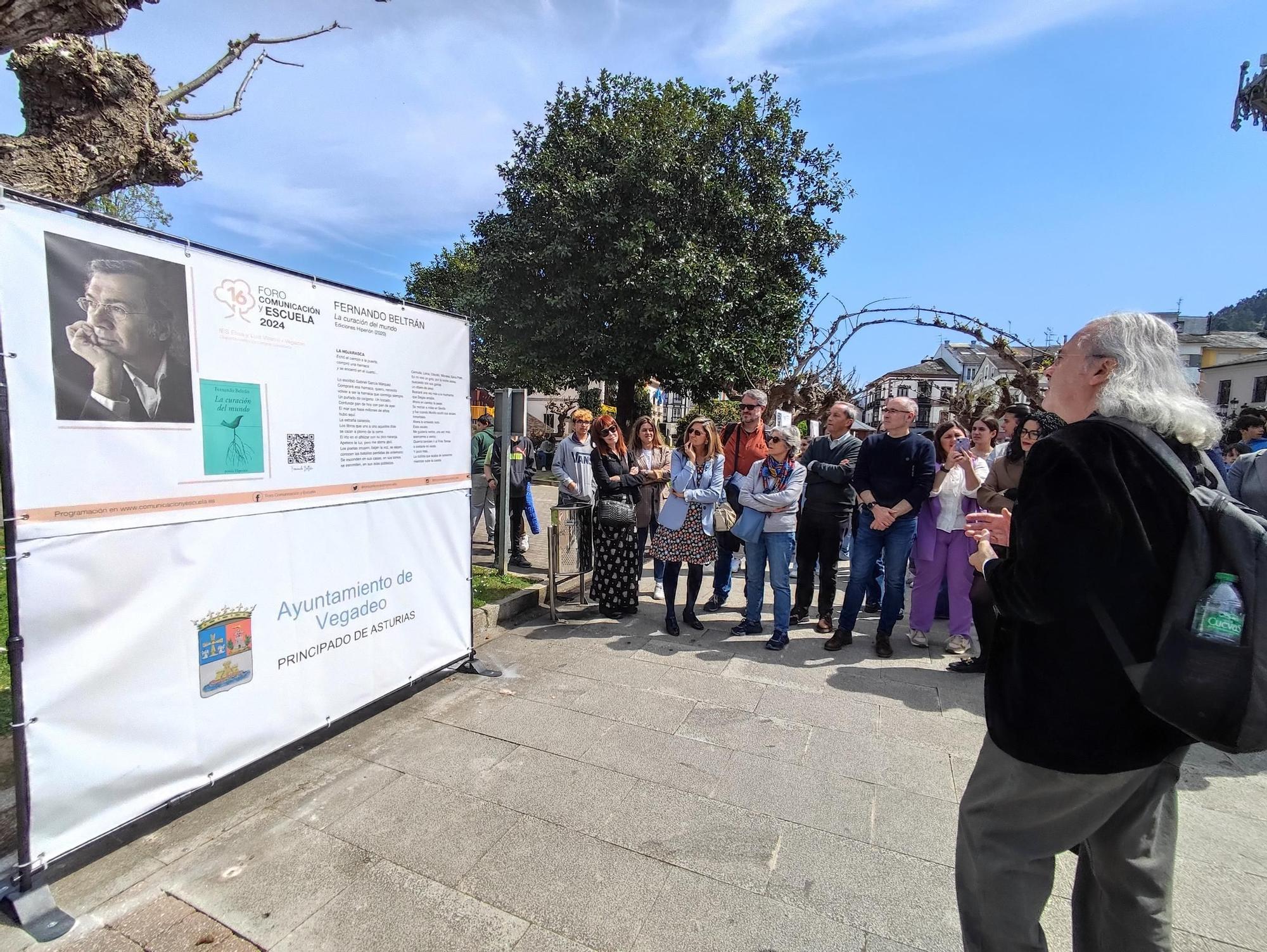 En imágenes: Espectacular jornada literaria para abrir el Foro Comunicación y Escuela de Vegadeo