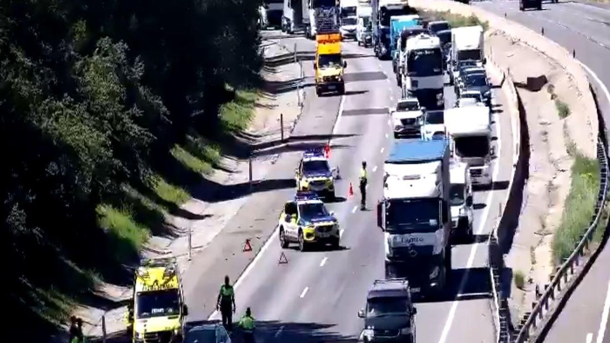 Cues a l'AP-7 per un accident de Viladasens.