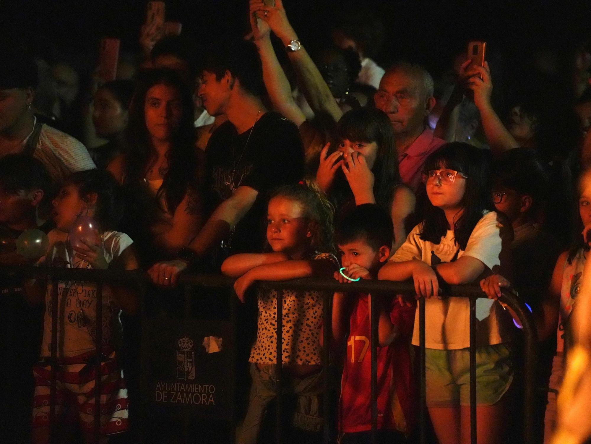 GALERÍA | Así ha transcurrido la hoguera de San Juan en Zamora: adiós a lo malo