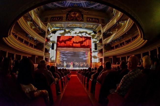 Sueño de una Noche de Animas en el Teatro Perez ...