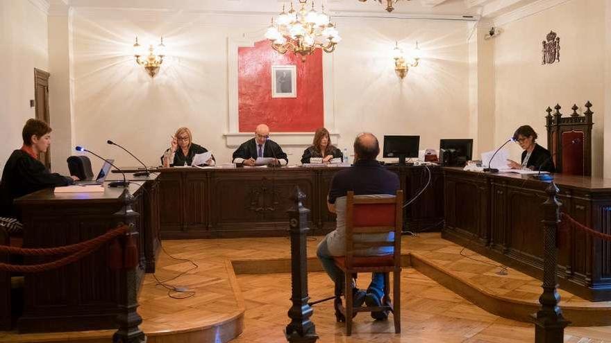 El acusado, durante su declaración en la sala de la Audiencia Provincial de Zamora.