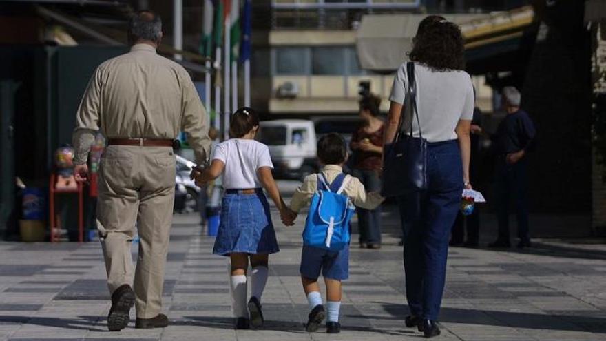 El apellido del padre dejará de tener preferencia