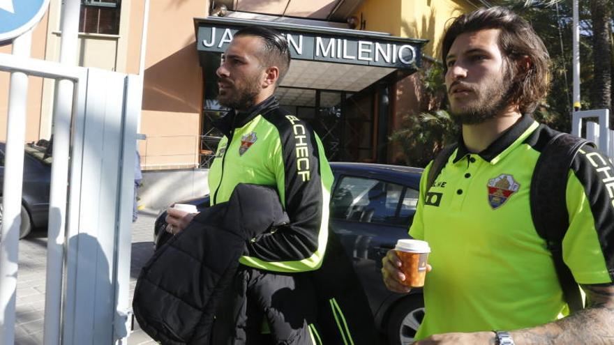 Xavi Torres y Juan Carlos, antes de iniciar un viaje