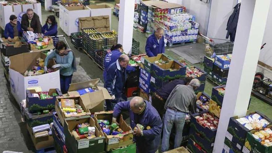 12.687 kilos de comida recogida en El Corte Inglés de Badajoz será donado al Banco de Alimentos