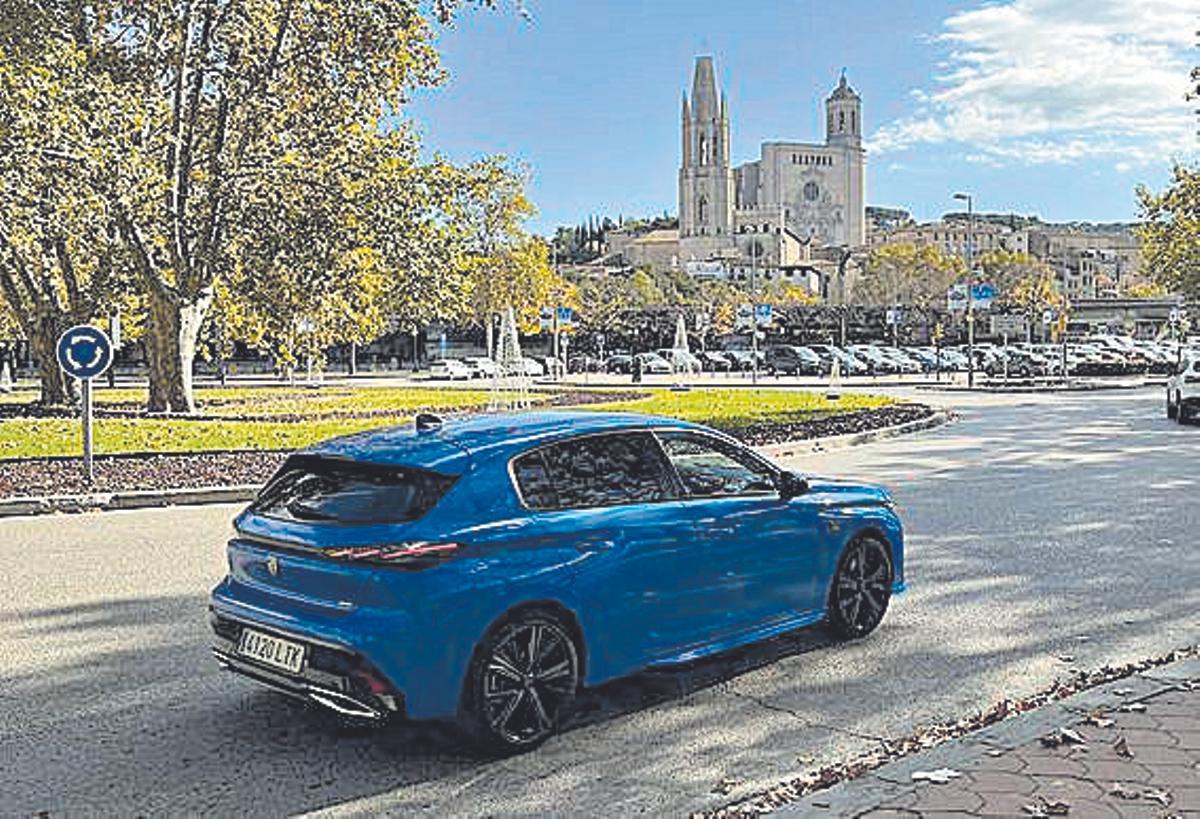 El rotativo catalán se encuentra en el centro de la localidad. Llegamos allí desde Barcelona tras cubrir 120 kilómetros, con un consumo medio de 5,9 litros.