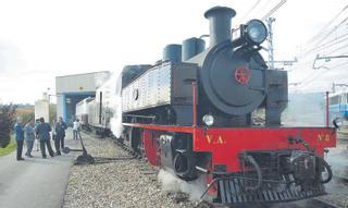 El tren turístico Aller-Trubia, un año en vía muerta: los promotores piden usar una locomotora diésel a la espera de homologar la máquina de vapor